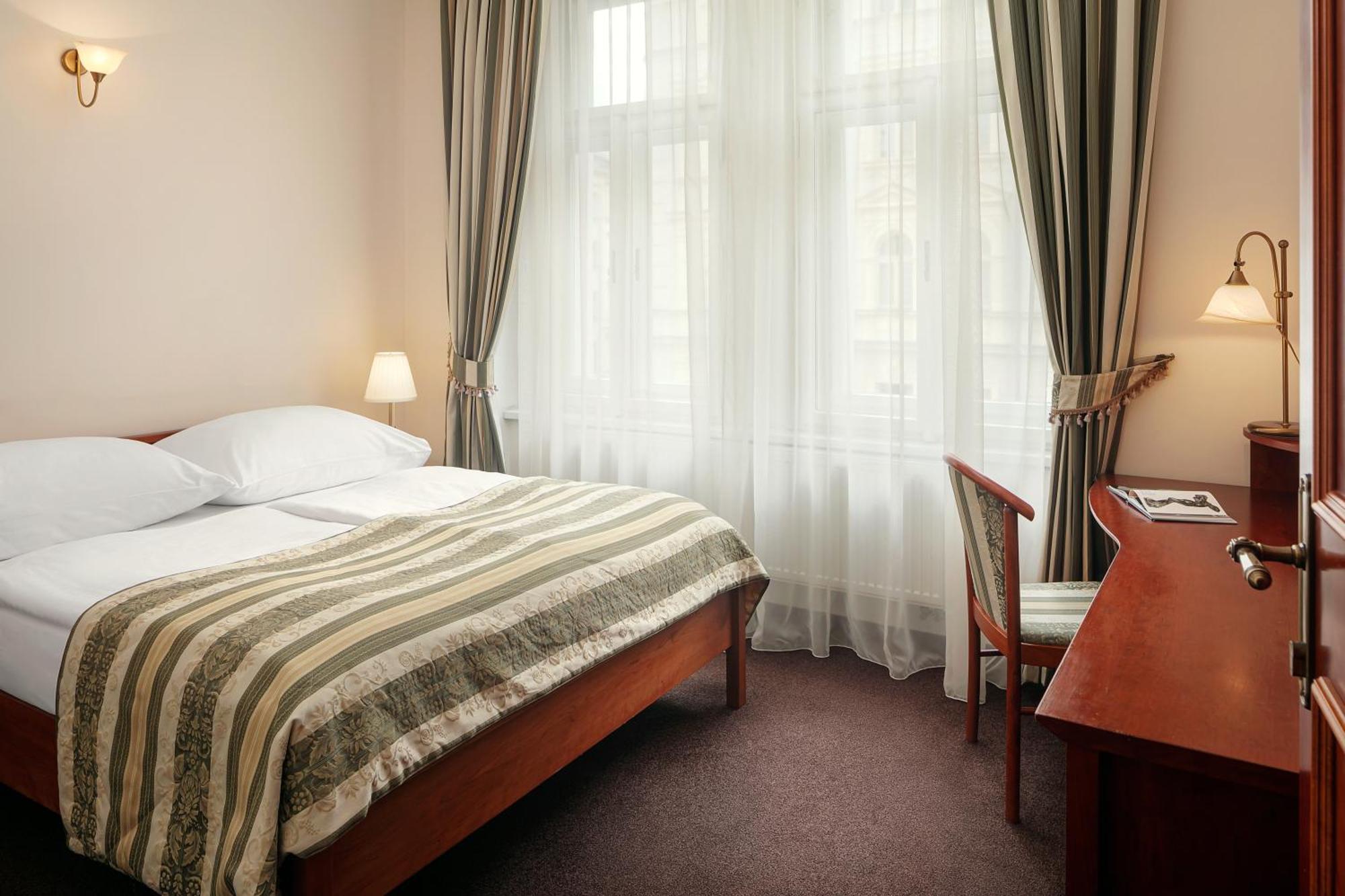 Two-Bedroom Junior Suite,1563265903:JPEG